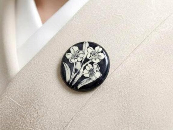 Kiyomizu Porcelain Narcissus Brooch