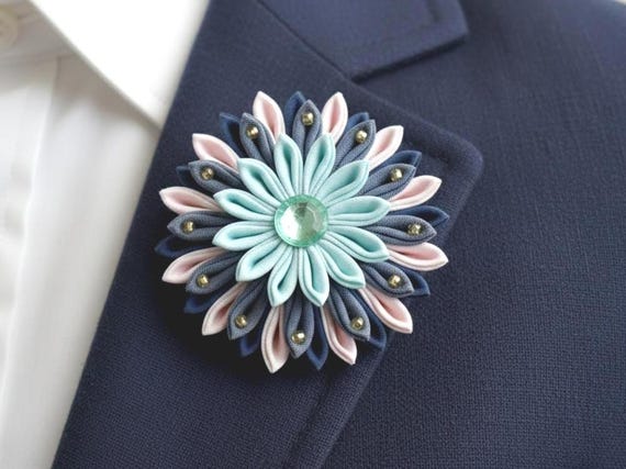 Tsumami Zaiku Fabric Flower Brooch