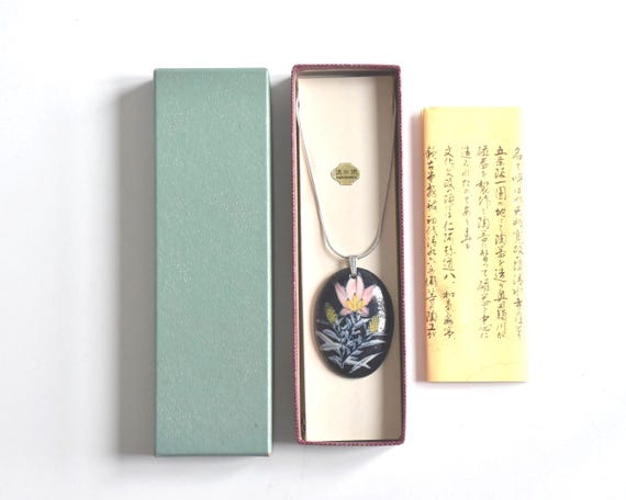 Kiyomizu-Yaki Blue Floral Pendant Necklace