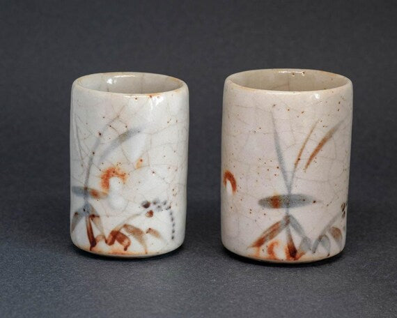 Shino Ware Yunomi Cups Set showcasing detailed rustic handmade patterns