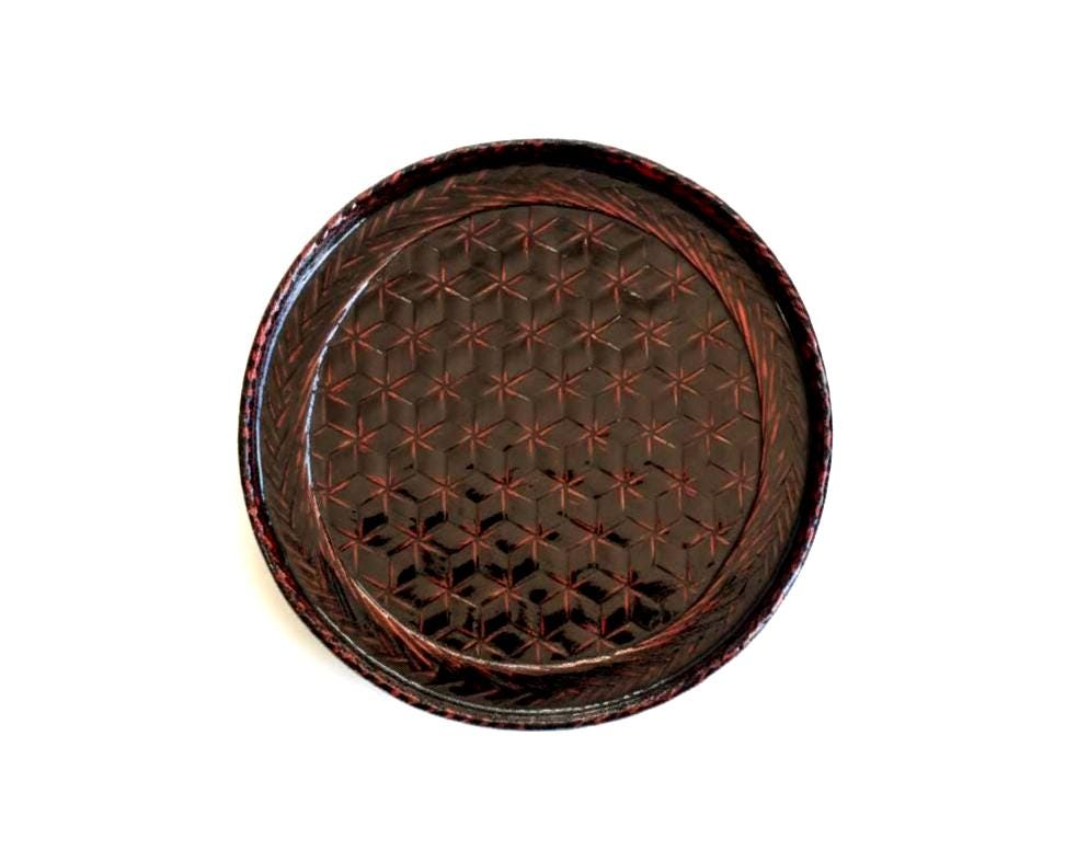 Rantai Shikki Woven Bamboo And Urushi Lacquerware Set round serving tray featuring red and black urushi