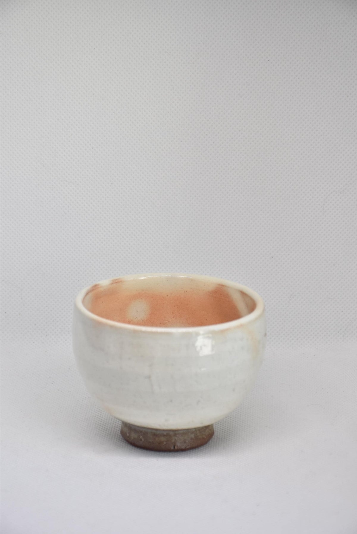 Set of 5 white kumidashi teacups ceramic cup front view