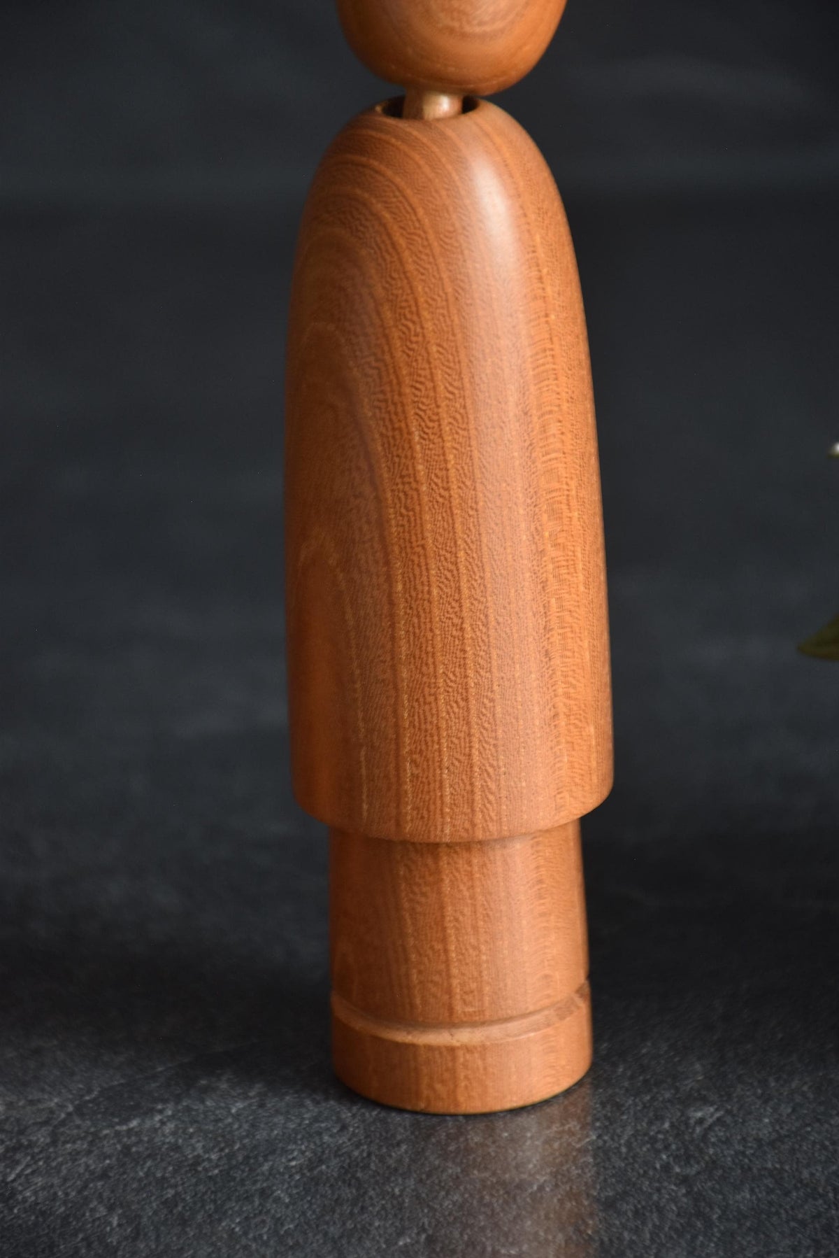 Kenji Miyazawa Dekunobo Kokeshi Doll lower body and base detail