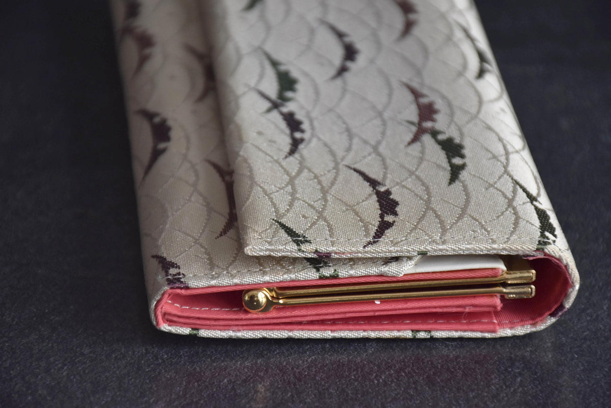 Shiseido Japanese Kimono Clutch With Traditional Weaves side view of the clasp