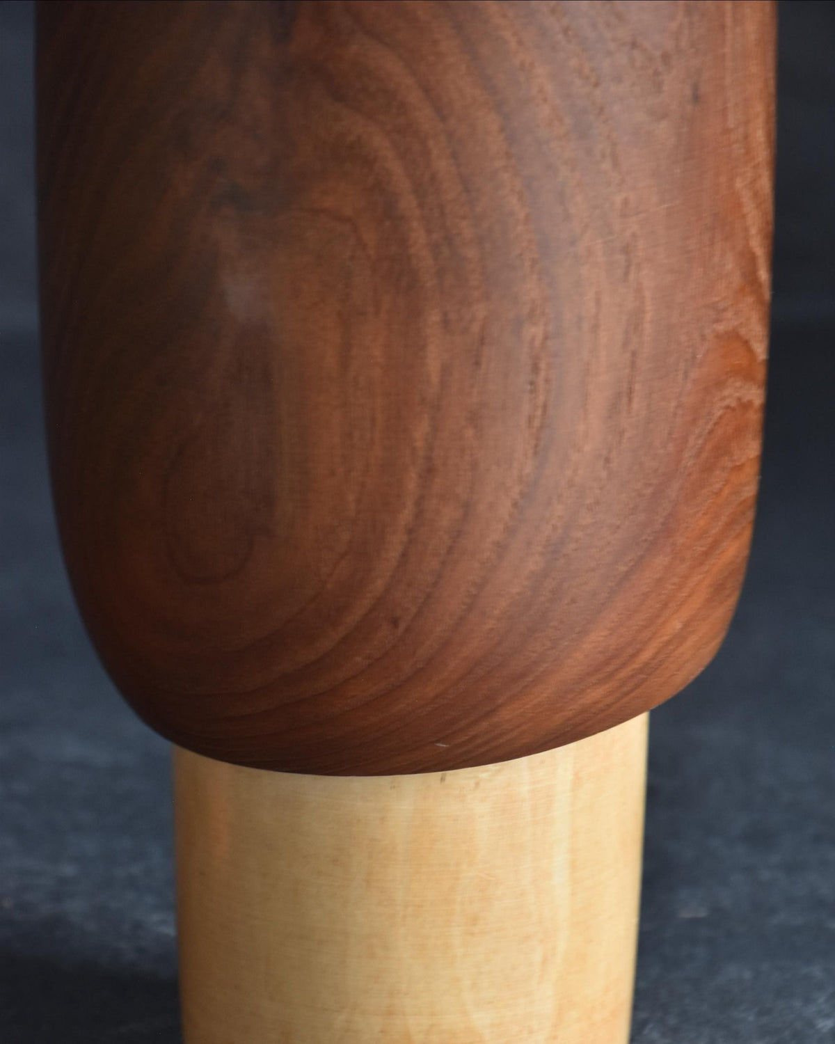 Miyajima Muhitsu Sosaku Kokeshi Yuki Michi Snowy Road lower body transition to lighter wood base