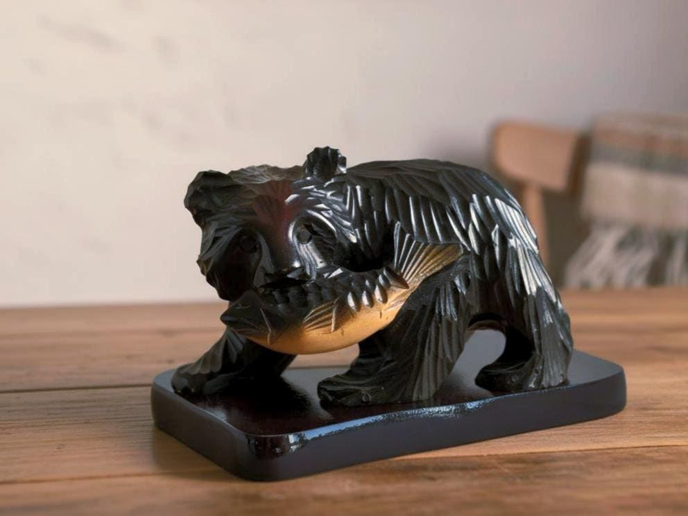 Curated selection of latest vintage Japanese crafts, unique artisan home decor, and one-of-a-kind antique finds at Kozaru