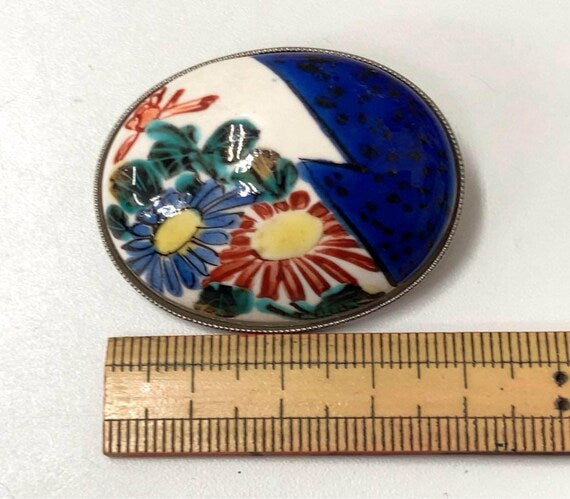 Kutani Floral Ceramic Brooch