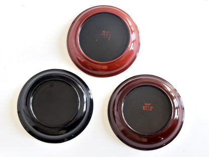 Japanese Urushi Lacquer Plates With Gold Floral Designs
