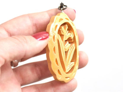 Oyama Tsuge Wood Tulip Pendant Necklace
