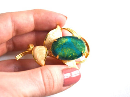Kutani Brooch Green Ceramic Cabochon Gold-Tone Leaves