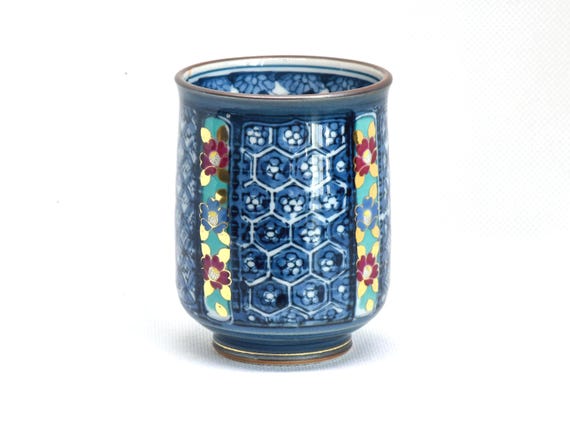 Kiyomizu-Yaki Yunomi Cup Floral Motif Sculpted Handle