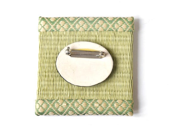 Kiyomizu Porcelain Floral Brooch