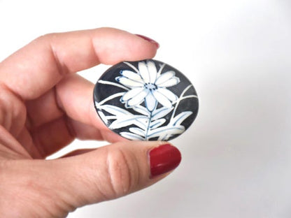 Kiyomizu Porcelain Floral Brooch