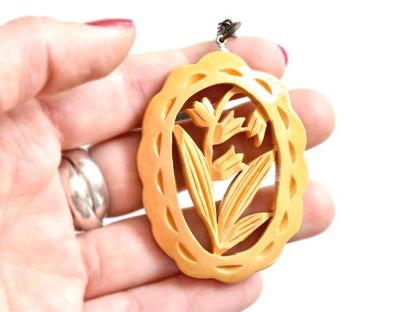 Oyama Tsuge Wood Tulip Pendant Necklace