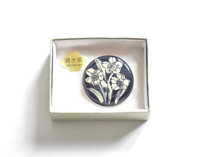 Kiyomizu Porcelain Narcissus Brooch