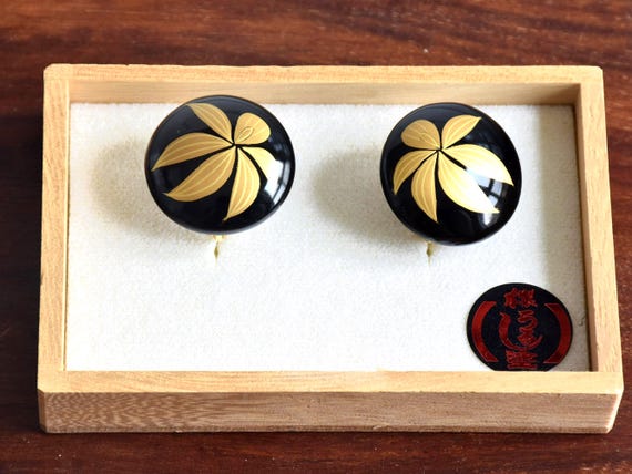 Japanese Urushi Lacquer Jewelry Set