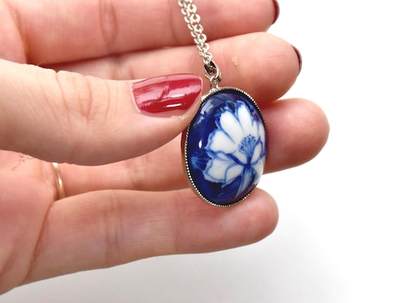 Kiyomizu-Yaki Porcelain Pendant Necklace