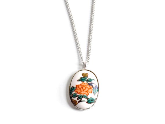 Kutani Porcelain Floral Pendant Necklace