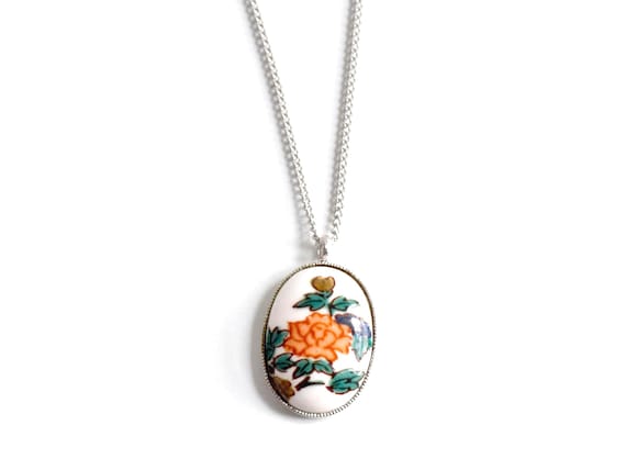 Kutani Porcelain Floral Pendant Necklace