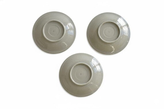 Japanese Porcelain Wind And Thunder Plates (Set Of 3)