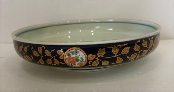 Arita Kiyomitsu Serving Set: Floral & Gold