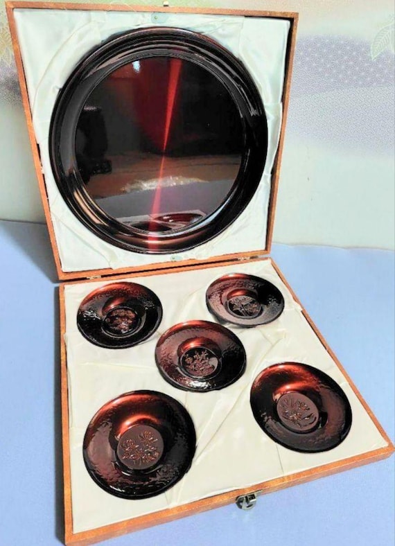 Showa Five Gentlemen Lacquer Tray & Coaster Set