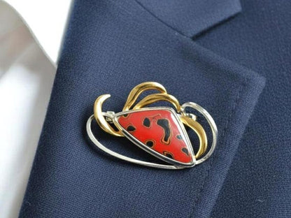 Tsugaru-Nuri Red Lacquer Brooch