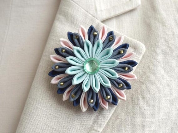 Tsumami Zaiku Fabric Flower Brooch
