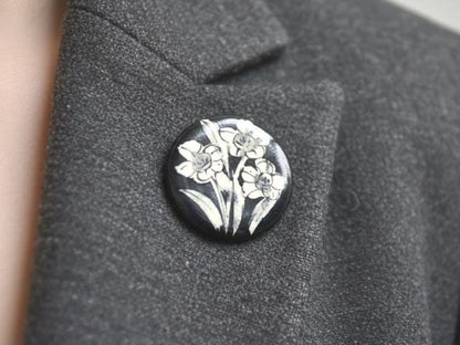 Kiyomizu Porcelain Brooch