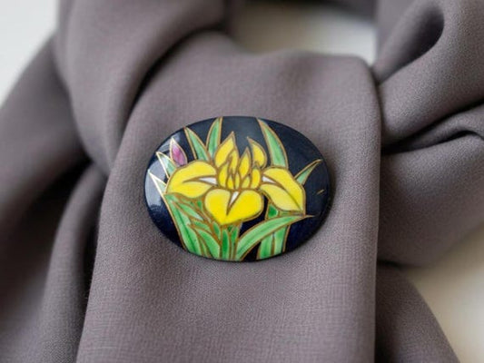 Kiyomizu-Yaki Iris Brooch