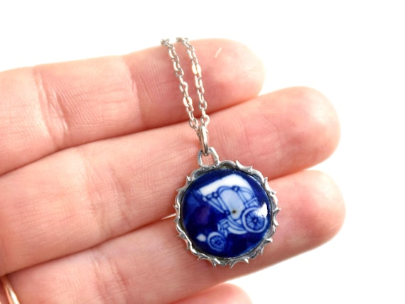 Kiyomizu-Yaki Blue Floral Pendant Necklace