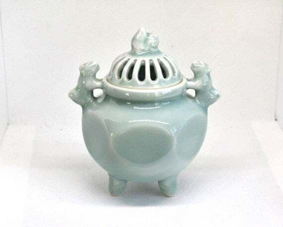 Nabeshima Celadon Incense Burner