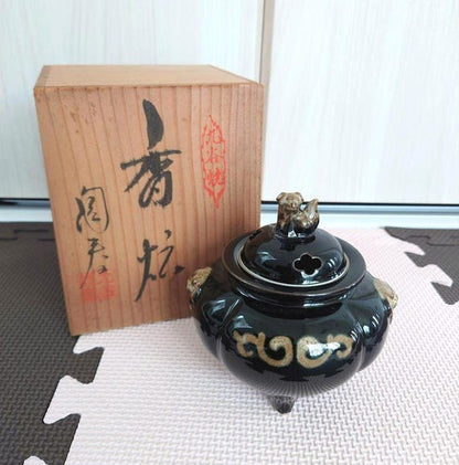 Kutani-Yaki Incense Burner With Lion Lid