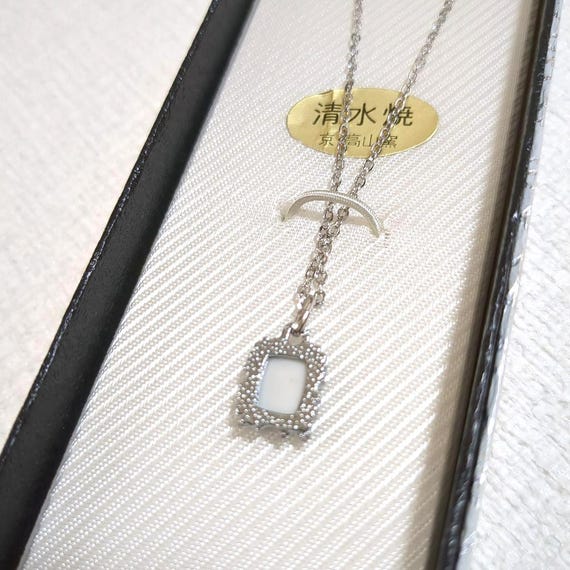 Kiyomizu-Yaki Floral Porcelain Pendant Necklace