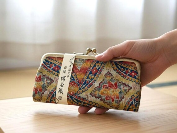 Female Silk Wallet, Hakata-Ori Woven Fabric, Clasp