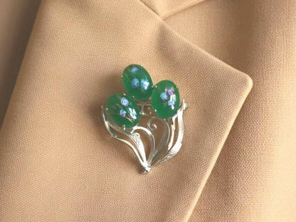 Floral Green Glass Cabochon Brooch vintage Japanese costume jewelry