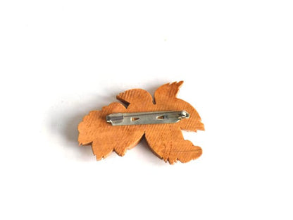 Tsuge Wood Leaf Brooch
