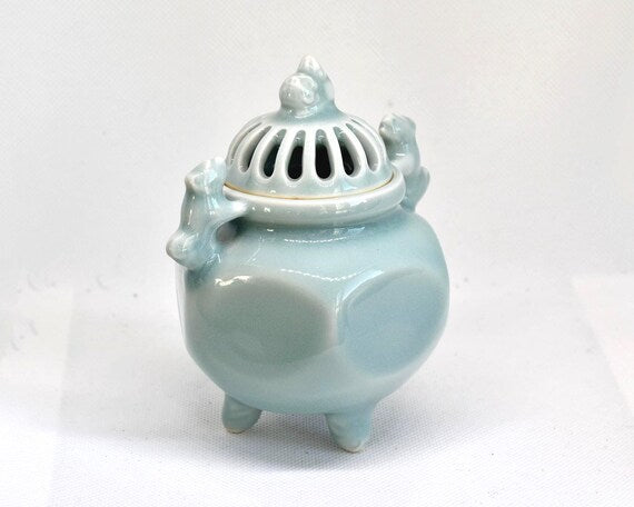 Nabeshima Celadon Incense Burner