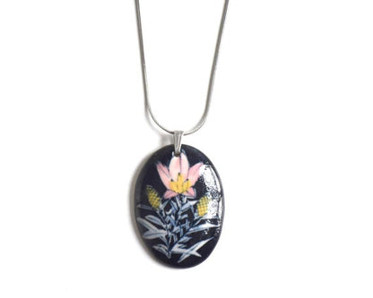 Kiyomizu-Yaki Blue Floral Pendant Necklace