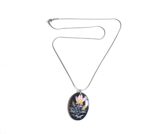 Kiyomizu-Yaki Blue Floral Pendant Necklace