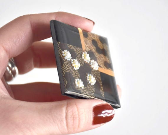 Japanese Wood Brooch Kikkō Paper Inlay