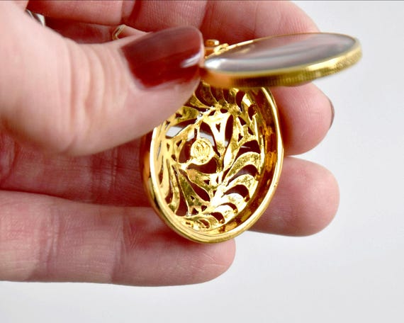 Japanese Magnifying Locket Pendant Necklace