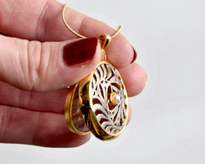 Japanese Magnifying Locket Pendant Necklace