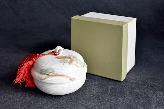 Kiyomizu-Yaki Lidded Ceramic Box