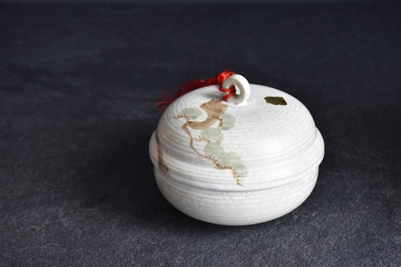 Kiyomizu-Yaki Lidded Ceramic Box