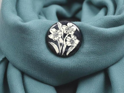 Kiyomizu Porcelain Narcissus Brooch