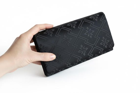 Black Zori Sandals And Clutch Set