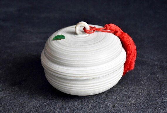 Kiyomizu-Yaki Momiji Lidded Ceramic Box