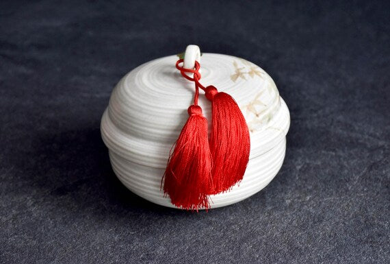 Kiyomizu-Yaki Momiji Lidded Ceramic Box