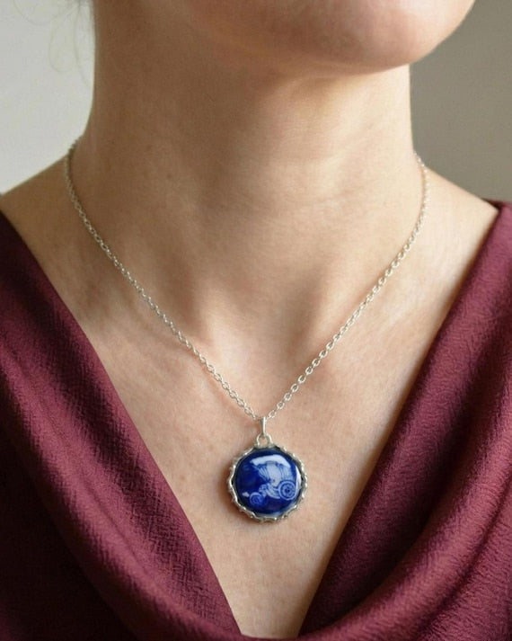 Kiyomizu-Yaki Blue Floral Pendant Necklace